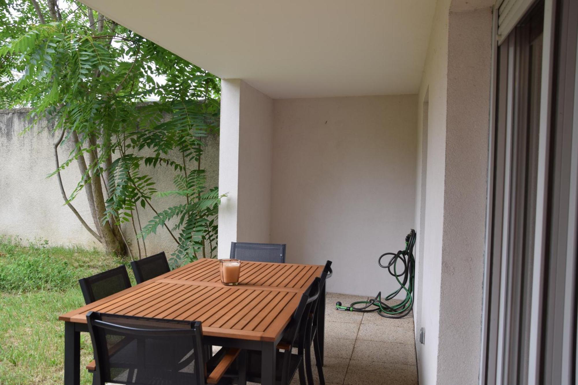 Comfort And Tranquility Near Lyon And Groupama Stadium, 4 Personnes Meyzieu Exterior photo